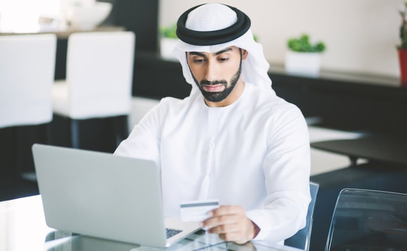 الرسوم والتكاليف المرتبطة بخدمات تعقيب الجوازات