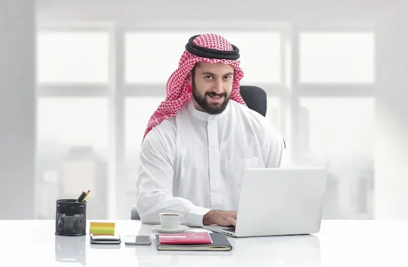 المميزات التي تميز معقب مكتب العمل الجيد